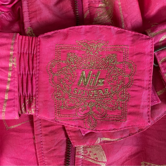 NILS Pink insulated ski
Printed Coat pink and gold
Size: S - Picture 10 of 10